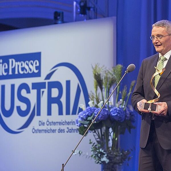 Bundesministerin gratuliert Bundesforsten zur Auszeichnung "Österreicher des Jahres"