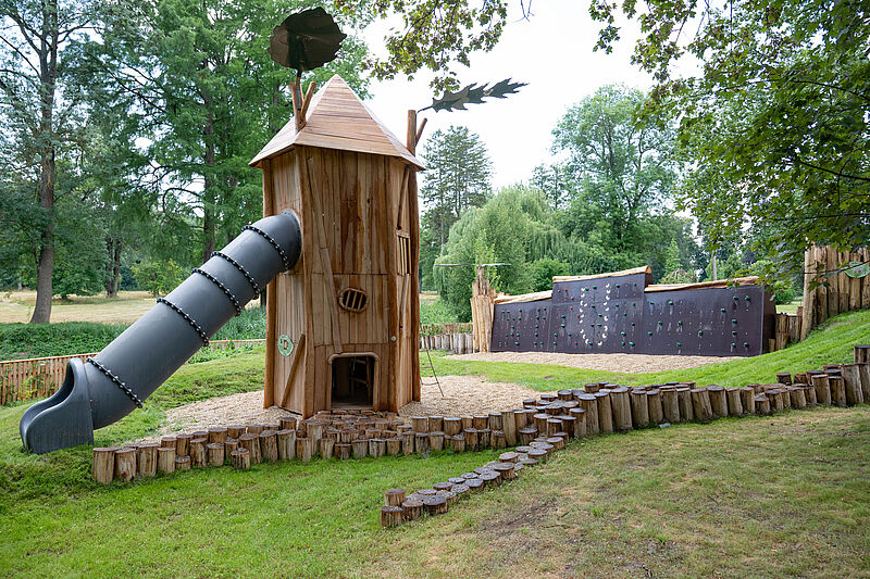 Spielturm im Naturerlebnisgelände beim Schloss Eckartsau (c) ÖBf-Archiv/F. Helmrich