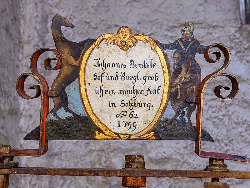 Historisches Aufsteckschild am Turmuhrwerk (c) oebf/W. Simlinger Historisches Aufsteckschild am Turmuhrwerk (c) oebf/W. Simlinger