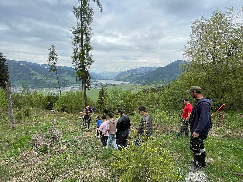 Schüler der PTS Taxenbach zu Gast im ÖBf-Forstrevier Bruck (c) oebf