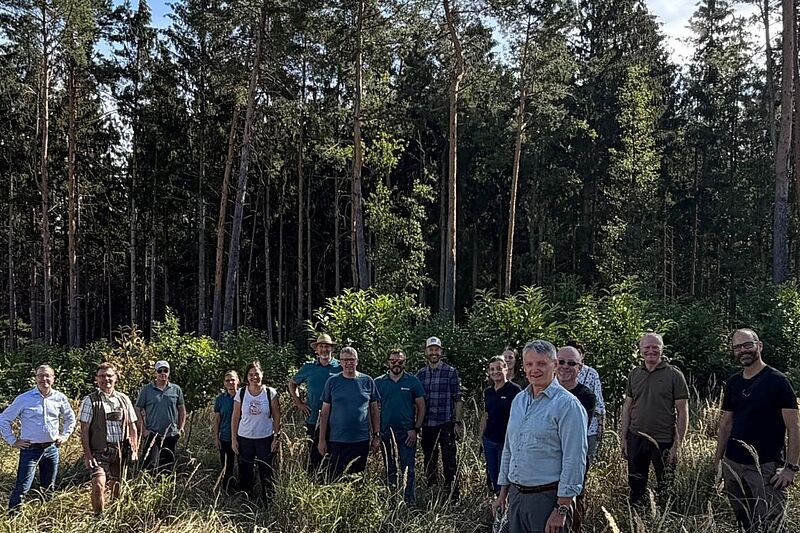 „Wald der Zukunft“-Beirat zu Besuch im Wald „Wald der Zukunft“-Beirat zu Besuch im Wald