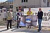 Beim Baustellen-Lokalaugenschein in der Schönbergsiedlung in Schwarzach im Bild von links: Salzburg Wohnbau-Geschäftsführer Christian Struber, Bundesforste-Vorstand Georg Schöppl, Bürgermeister Andreas Haitzer und Salzburg Wohnbau-Geschäftsführer R Beim Baustellen-Lokalaugenschein in der Schönbergsiedlung in Schwarzach im Bild von links: Salzburg Wohnbau-Geschäftsführer Christian Struber, Bundesforste-Vorstand Georg Schöppl, Bürgermeister Andreas Haitzer und Salzburg Wohnbau-Geschäftsführer Roland Wernik (c) Hannes Kirchberger