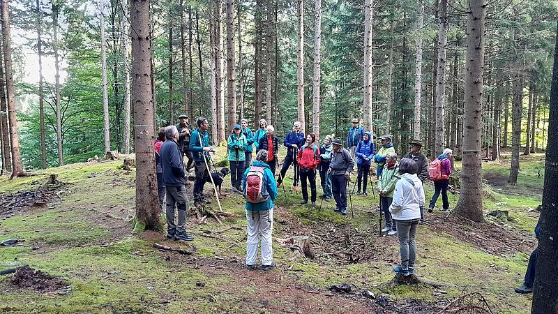 Bei der Führung am Ossiacher Tauern mit Stefan Bayer und Bernhard Pfandl-Albel (c) oebf Bei der Führung am Ossiacher Tauern mit Stefan Bayer und Bernhard Pfandl-Albel (c) oebf