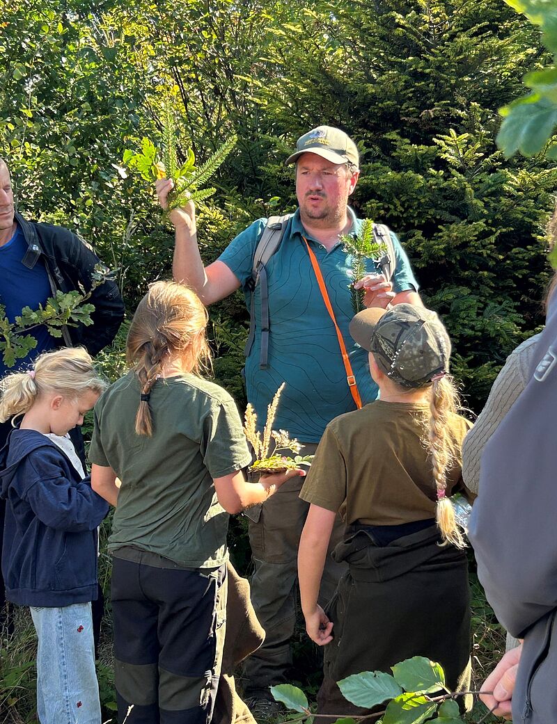 Bei der Führung im Kobernausserwald mit Matthias Berger (c) oebf Bei der Führung im Kobernausserwald mit Matthias Berger (c) oebf