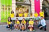 Nachwuchsfußballerinnen des FC Mariahilf bei der Eröffnung des XXL-Wald-Wuzlers mit ÖBf-Vorstand Georg Schöppl (c) eSeL.at/Joanna Pianka