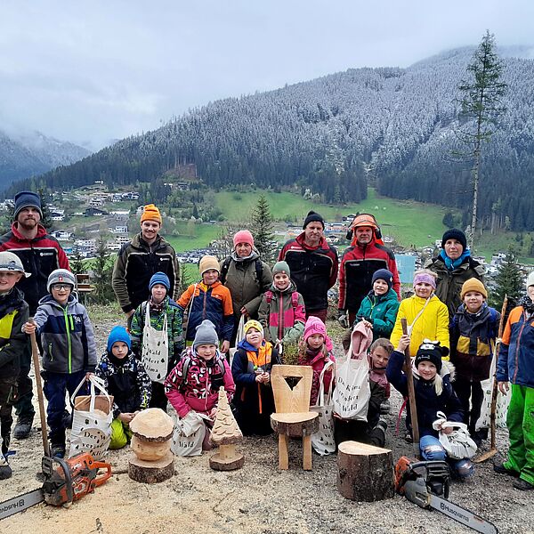 Bäume für klimafitten Mischwald gepflanzt