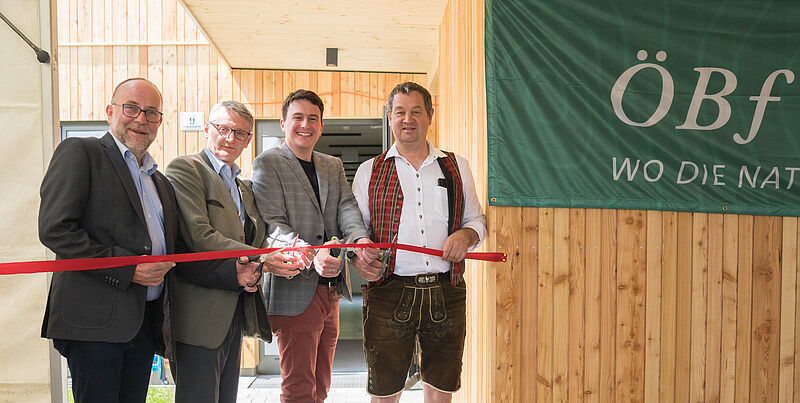 v.l.n.r.: Bgm. St. Gilgen Otto Kloiber, ÖBf-Vorstand Georg Schöppl, Architekt Paul Sailer, ÖBf-Betriebsleiter Erwin Stampfer (c) ÖBf/W. Lienbacher