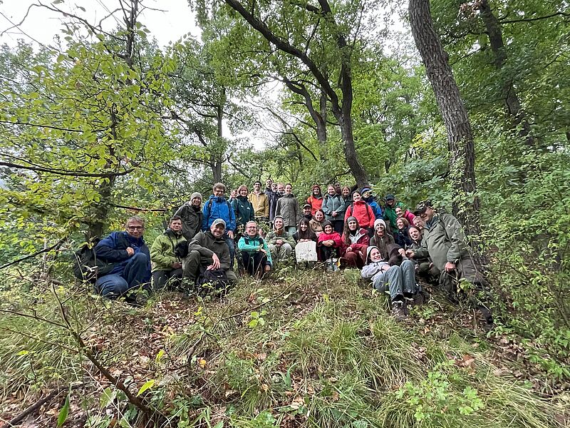 Teilnehmer*innen bei der Exkursion der Bundesforste im Rahmen des EUROWILDCAT-Meetings in der Wachau © oebf Teilnehmer*innen bei der Exkursion der Bundesforste im Rahmen des EUROWILDCAT-Meetings in der Wachau © oebf