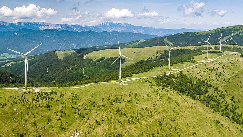 Windpark Pretul (c) ÖBf-Archiv/Robert Leitner Windräder auf Alpenkamm Pretul