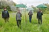 Beim Lokalaugenschein im Wienerwald, v.l.n.r. ÖBf-Revierleiter Joachim Graf, Klimaschutzministerin Leonore Gewessler, Christina Laßnig-Wlad, Leiterin des ÖBf-Naturraummanagements, ÖBf-Vorstand Rudolf Freidhager (c) ÖBf-Archiv/F. Helmrich