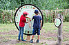 Kinder auf Entdeckungstour im Naturerlebnisgelände (c) ÖBf-Archiv/F. Helmrich