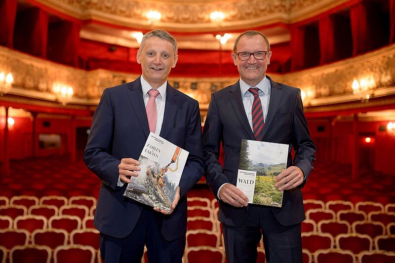 Vorstände Georg Schöppl (li.) und Rudolf Freidhager bei der Bilanz-Pressekonferenz zum Geschäftsjahr 2016