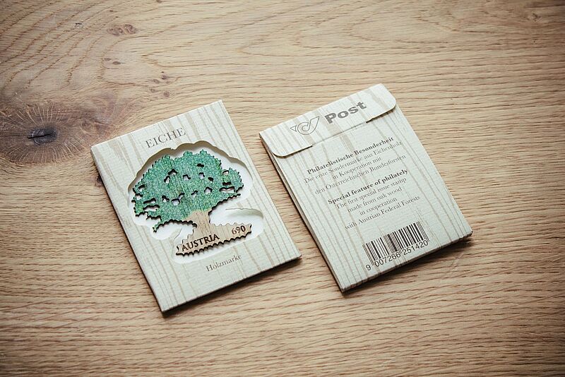 Sonderbriefmarke aus Holz "Eiche"