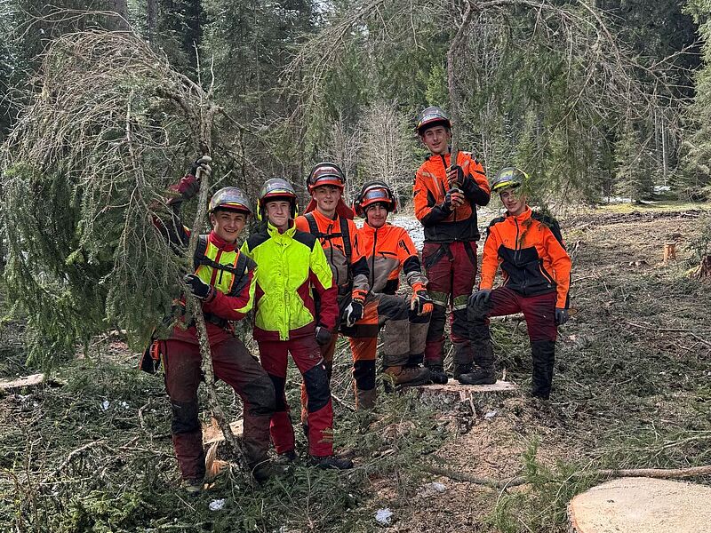 Kursteilnehmer bei einem der Praxismodule (c) Alexander Zobl