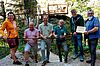 v.l.: Maria Wirtenberger (stv. GF Achensee Tourismus), Franz Meßner (Vizebürgermeister Steinberg), Hans Entner (Obmann Achensee Tourismus), Gerald Siebenhofer (ÖBf-Revierleiter), Martin Tschoner (GF Achensee Tourismus), Robert Huber (Gasthaus Waldhäusl) (c) Achensee Tourismus