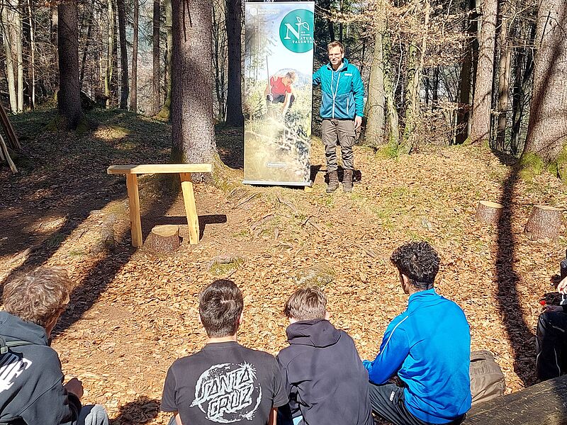 Waldführung mit ÖBf-Förster Stefan Merkinger (c) PTS Bischofshofen/Tanja Schraml
