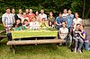 Gemeinsames Grillen als feierlicher Abschluss (Foto zeigt Gruppenbild von SPZ-Schülern und Schülerinnen, Direktorin Frau Irene Szerencsics, Biosphärenpark Direktor Dr. Herbert Greisberger und Mitarbeiterinnen des ÖBf-Biosphärenparkteams