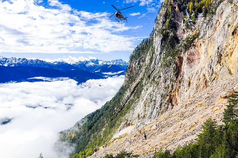 Aufräumaktion im Bereich der „Roten Wand“ auf der Dobratsch-Südseite © oebf/M. Stabentheiner