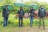 Beim Lokalaugenschein im Wienerwald, v.l.n.r. ÖBf-Betriebsleiter Gerald Oitzinger, ÖBf-Vorstand Rudolf Freidhager, Christina Laßnig-Wlad, Leiterin des ÖBf-Naturraummanagements, ÖBf-Revierleiter Joachim Graf (c) ÖBf-Archiv/F. Helmrich