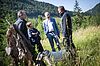 v.l.n.r. ÖBf-Revierleiter Hannes Embacher, Bundespräsident Alexander Van der Bellen, Doris Schmidauer und ÖBf-Betriebsleiter Hermann Schmiderer im Wald der Zukunft der Bundesforste in Erl (c) HBF/Carina Karlovits