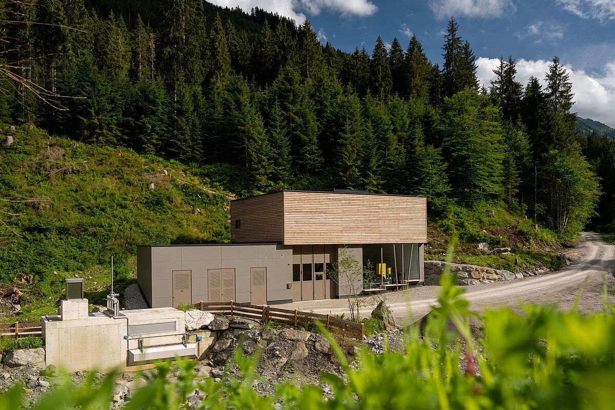 Wasserkraftwerk "Langer Grund" bei Hopfgarten (c) ÖBf/W. Lackner Wasserkraftwerk "Langer Grund" bei Hopfgarten (c) ÖBf/W. Lackner